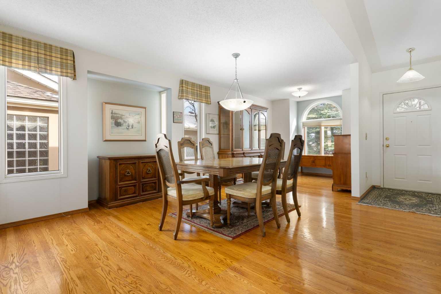 176 Christie Park Manor SW