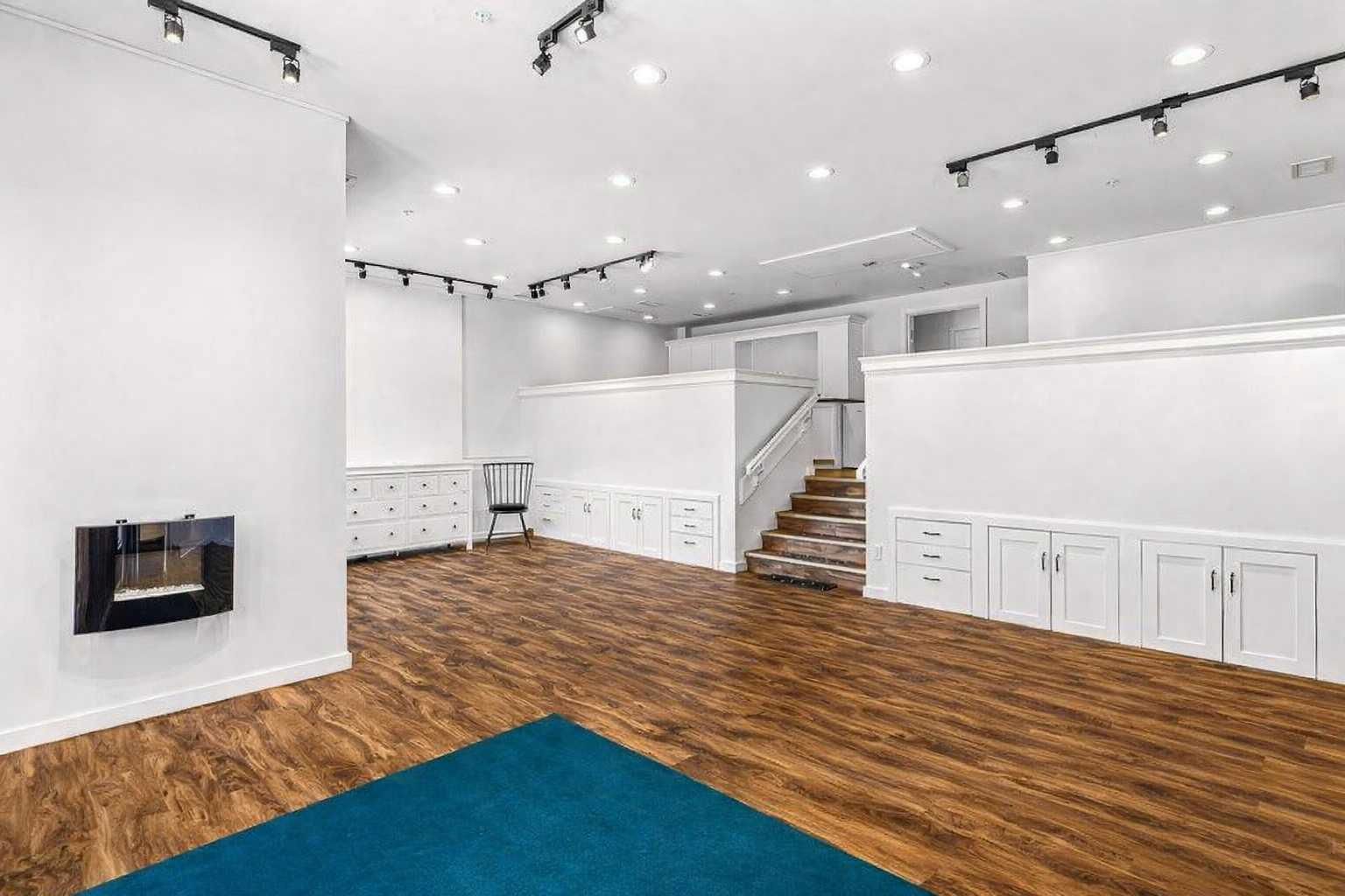 600 Spring Creek Drive 203/604