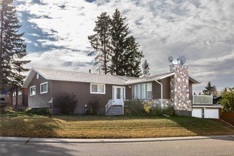Photo of 5015 35 Street, Innisfail, AB T4G 1H5 (MLS # A2323405)