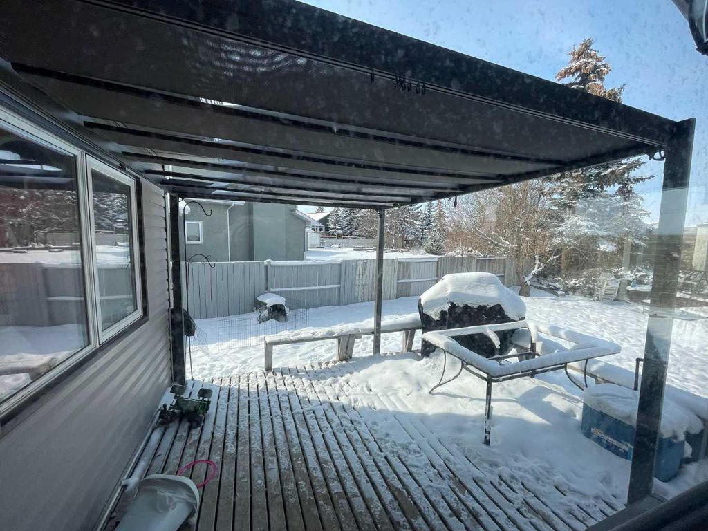 Photo of 627 Macewan Valley Road NW, Calgary, AB T3K 3T3 (MLS # A2277932)