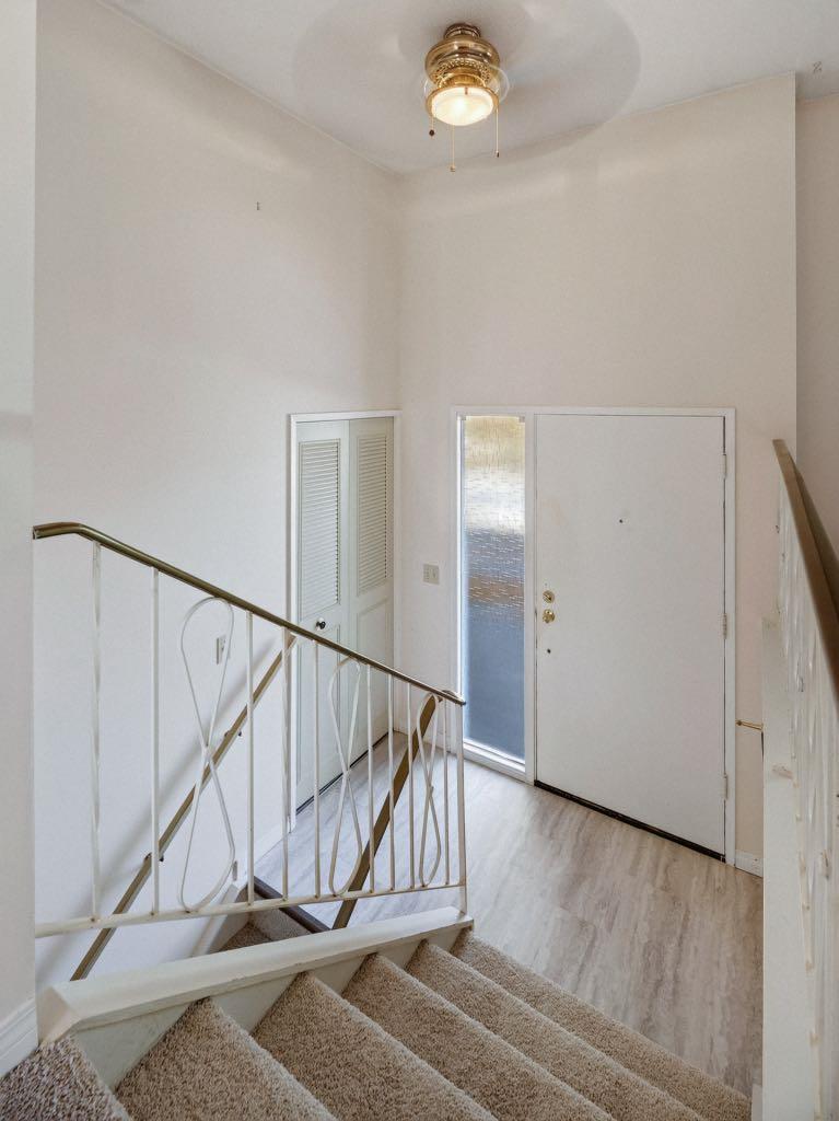 Photo of 1219 Hunterquay Hill NW, Calgary, AB T2K 4T3 (MLS # A2352665)