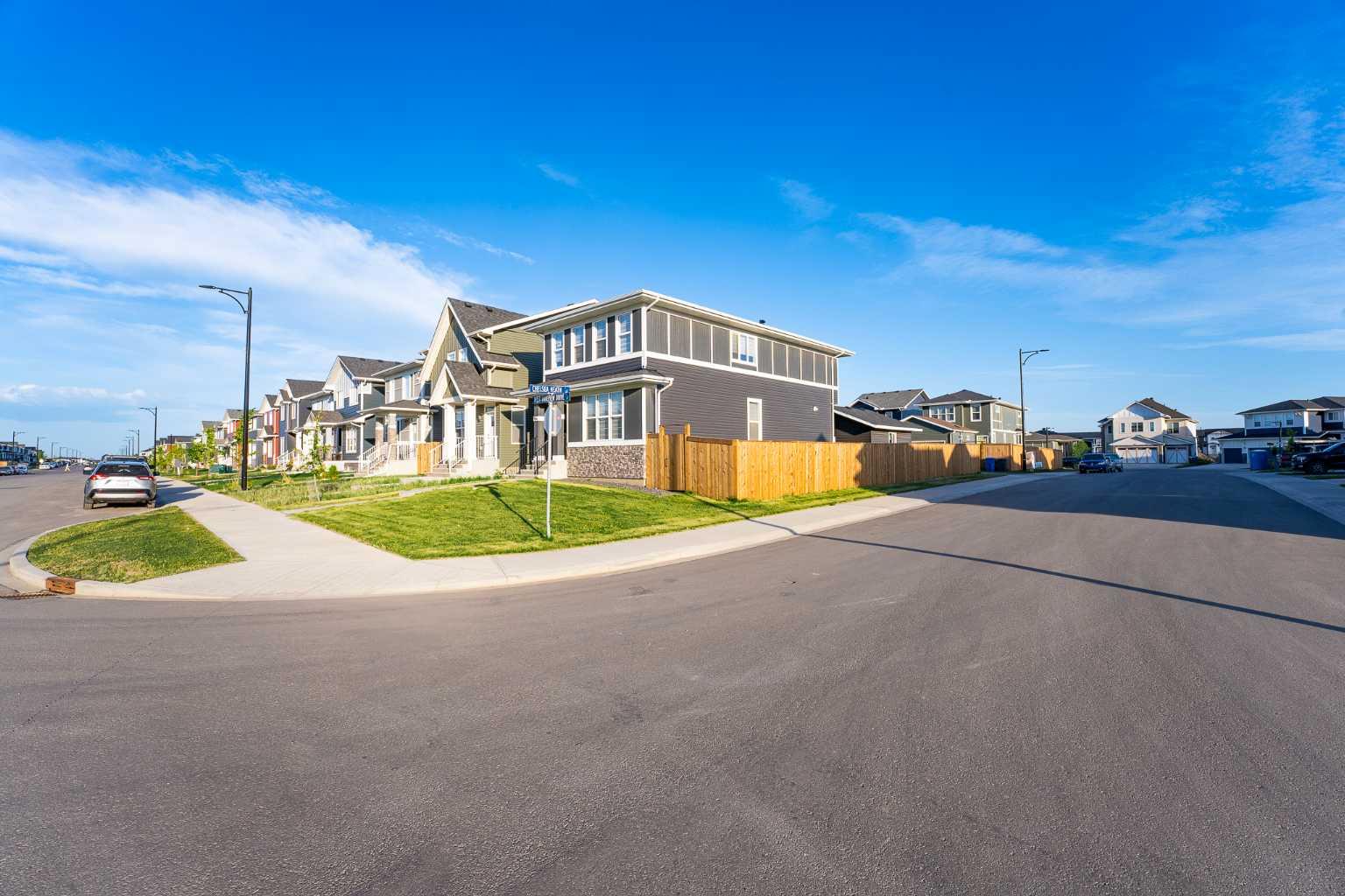 956 West Lakeview Drive