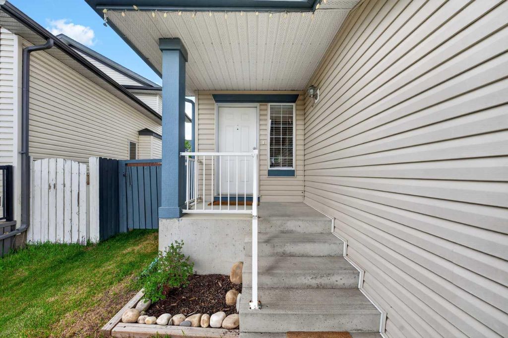 Photo of 337 Citadel Drive NW, Calgary, AB T2G 4V9 (MLS # A2318528)