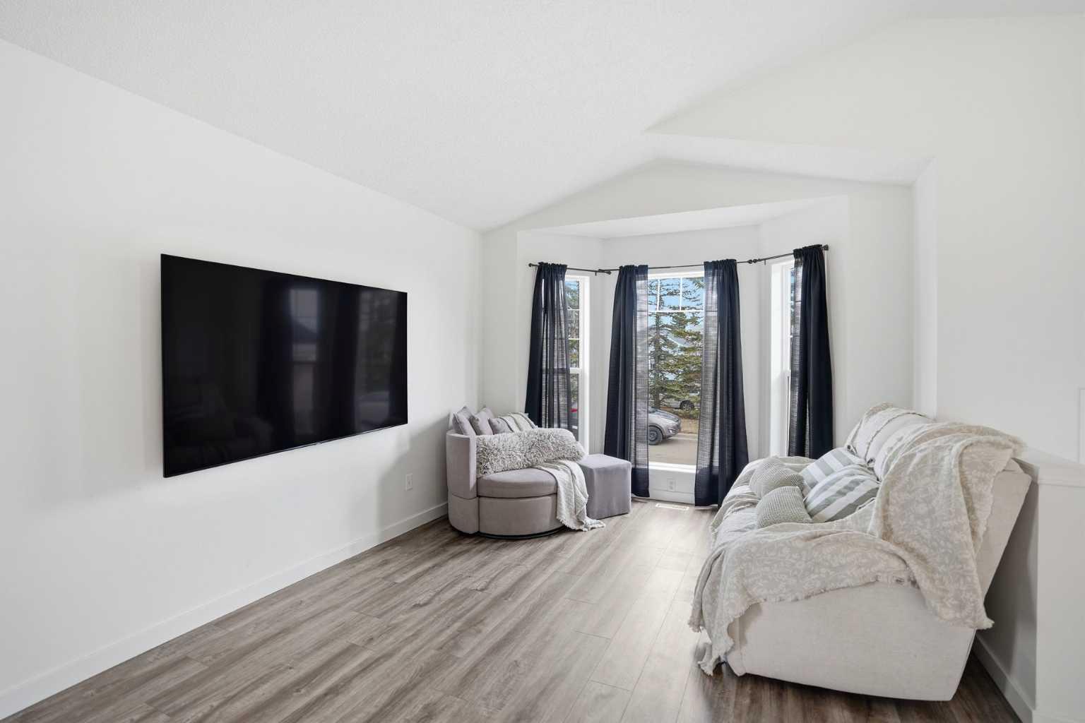113 Mt Lorette Place SE