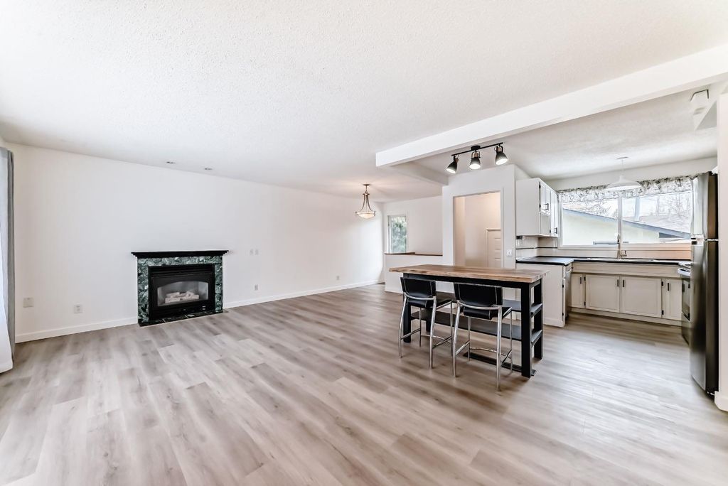 Photo of 1277 Lake Sylvan Drive SE, Calgary, AB T1J 3E2 (MLS # A2299778)