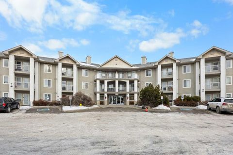 6818 Pinecliff Grove NE 3214 Calgary AB T1Y 7L2