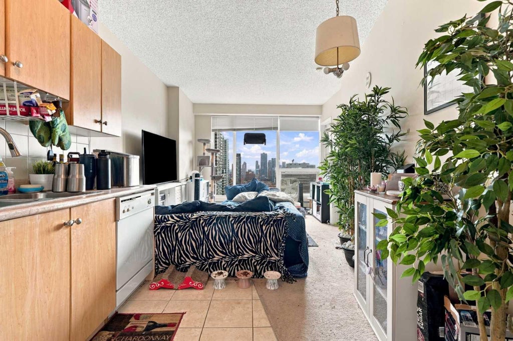 Photo of 1053 10 Street SW #2014, Calgary, AB T2R 1S6 (MLS # A2348414)
