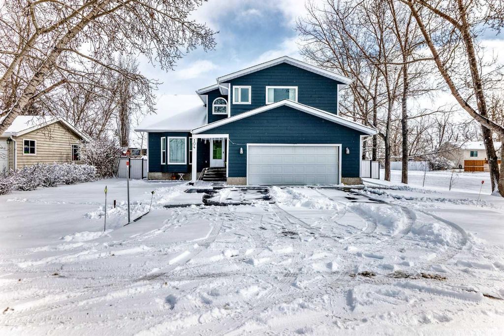 Photo of 104 Cowan Street NW, Langdon, AB T0J 1X2 (MLS # A2292852)