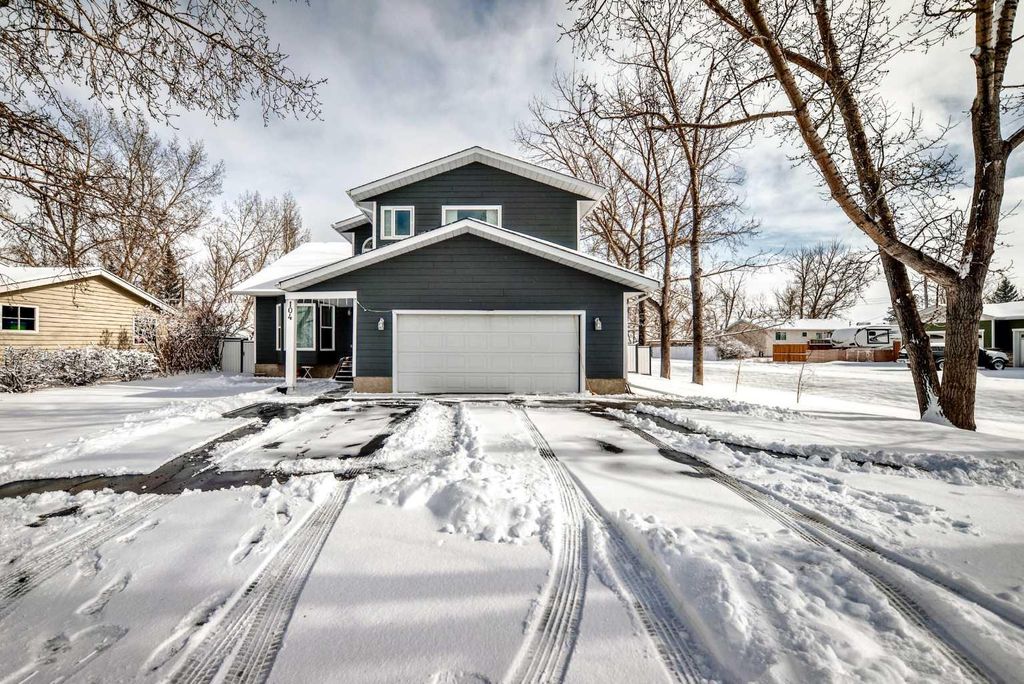 Photo of 104 Cowan Street NW, Langdon, AB T0J 1X2 (MLS # A2292852)