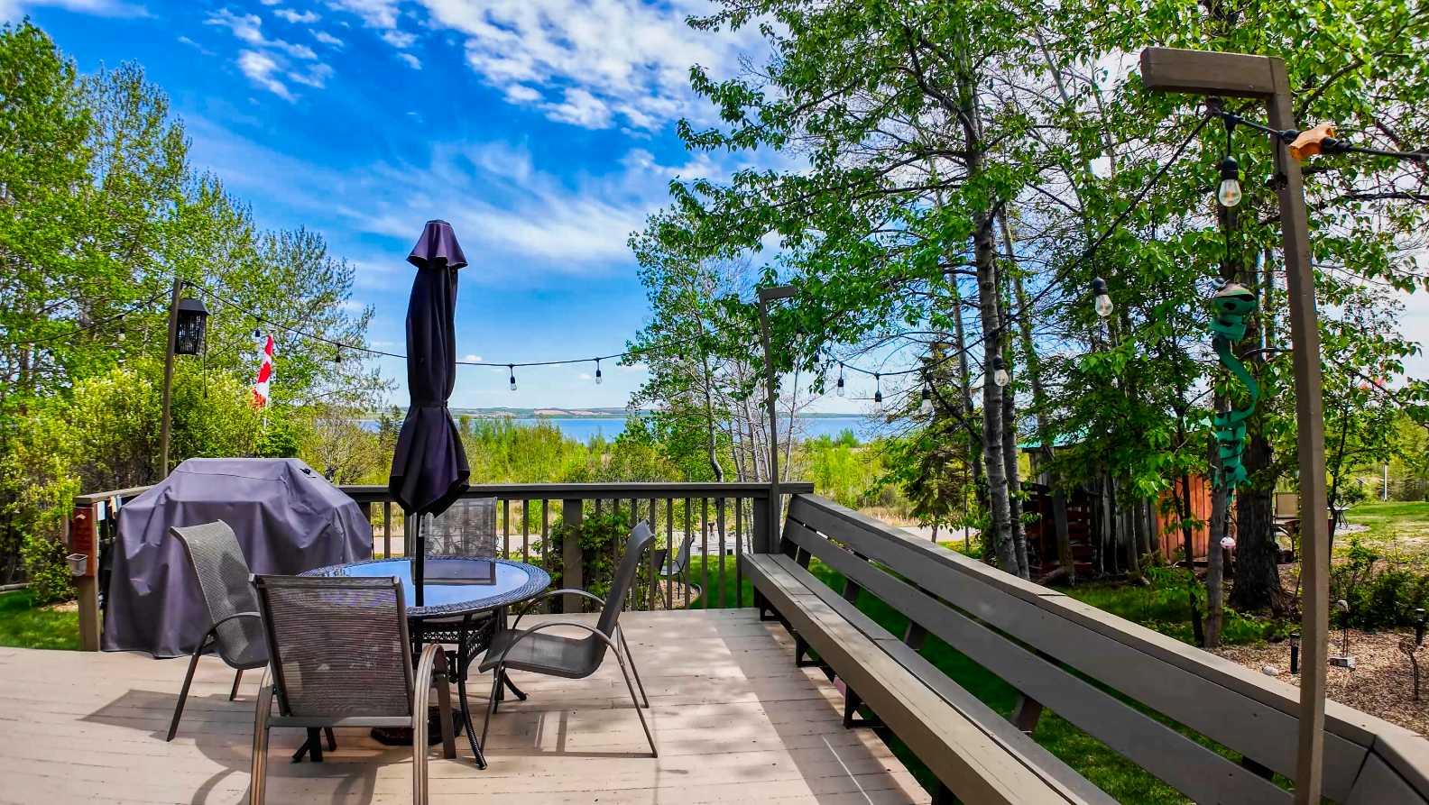 20 Lakeshore Drive