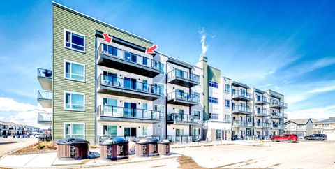 Photo of 33 Carringham Gate NW #1402, Calgary, AB T3P 2H6 (MLS # A2298754)