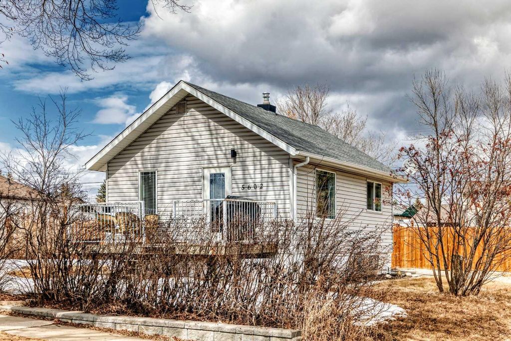 Photo of 5602 51 Avenue, Lacombe, AB T4L 1K9 (MLS # A2300758)