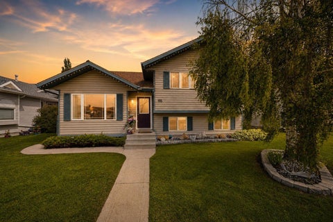 Photo of 155 Lampard Crescent, Red Deer, AB T4R 2W7 (MLS # A2329074)