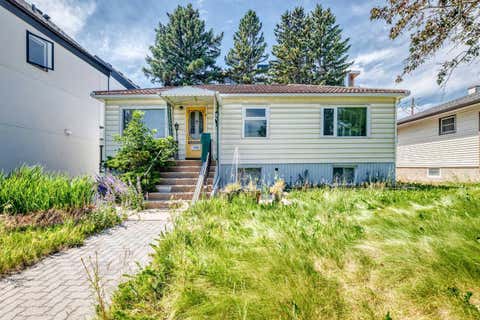 Photo of 1703 32 Street SW, Calgary, AB T3C 1N6 (MLS # A2330355)