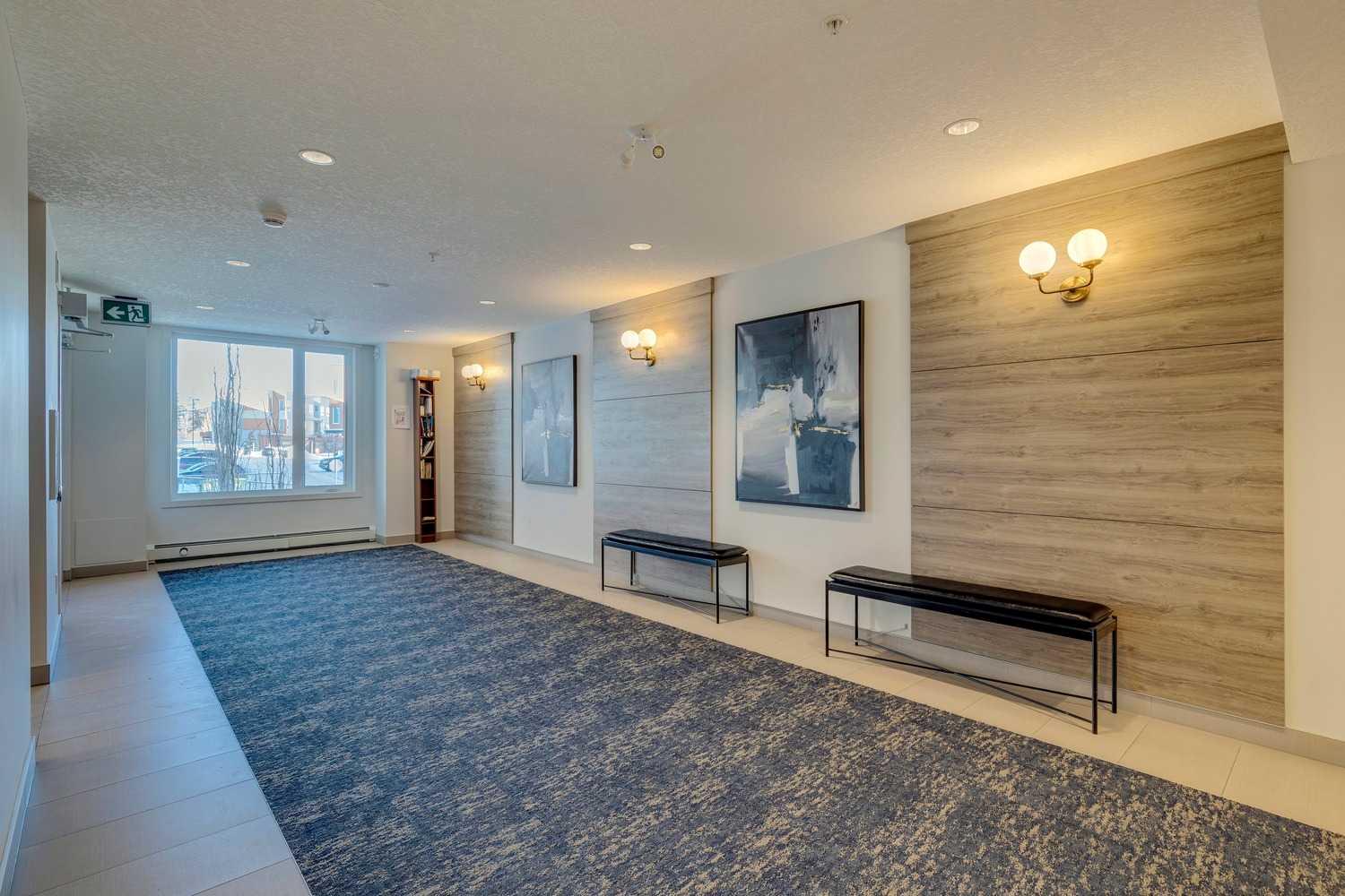 30 Shawnee Common SW 208