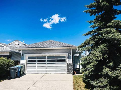 57 Citadel Gardens NW Calgary AB T3G 3X5