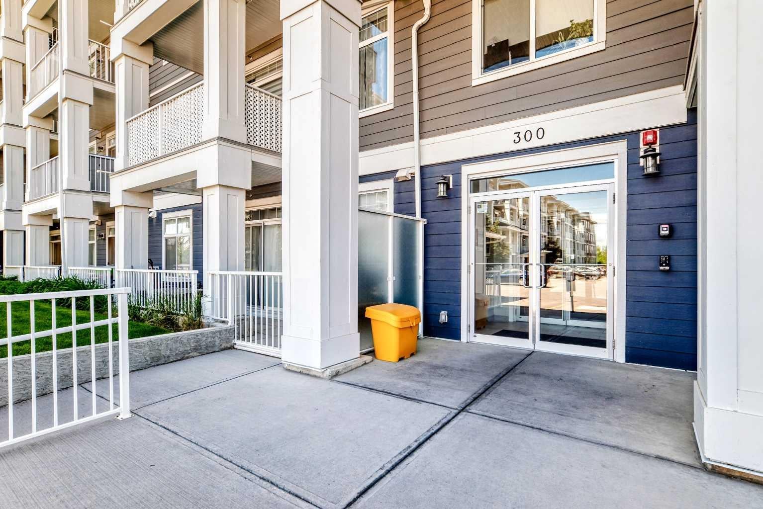 300 Auburn Meadows Common SE 402