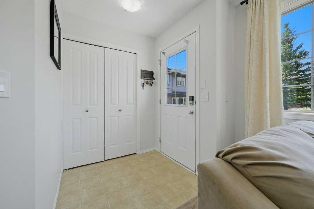 31 Everridge Square SW 106