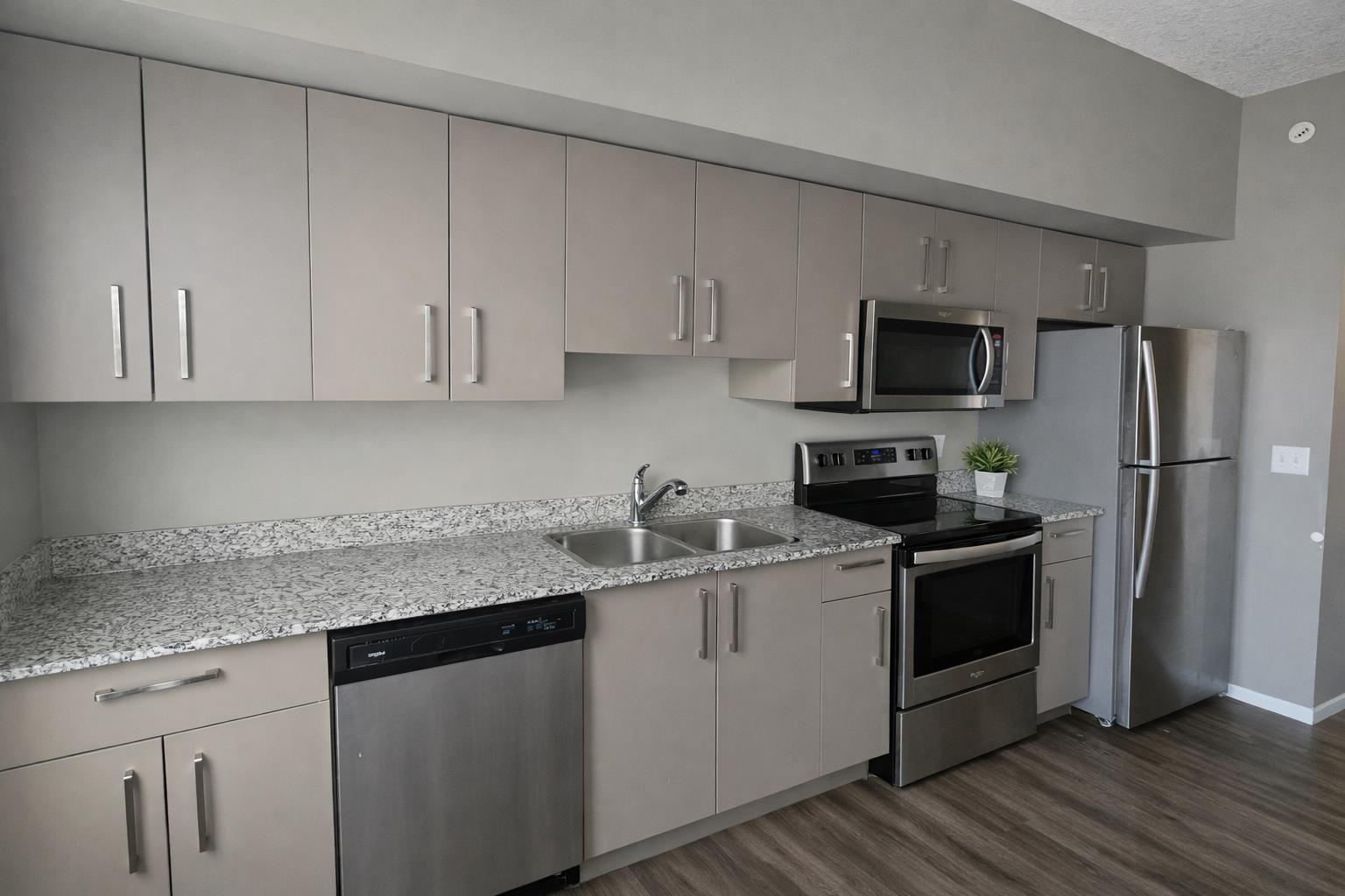 4641 128 Avenue NE 1609