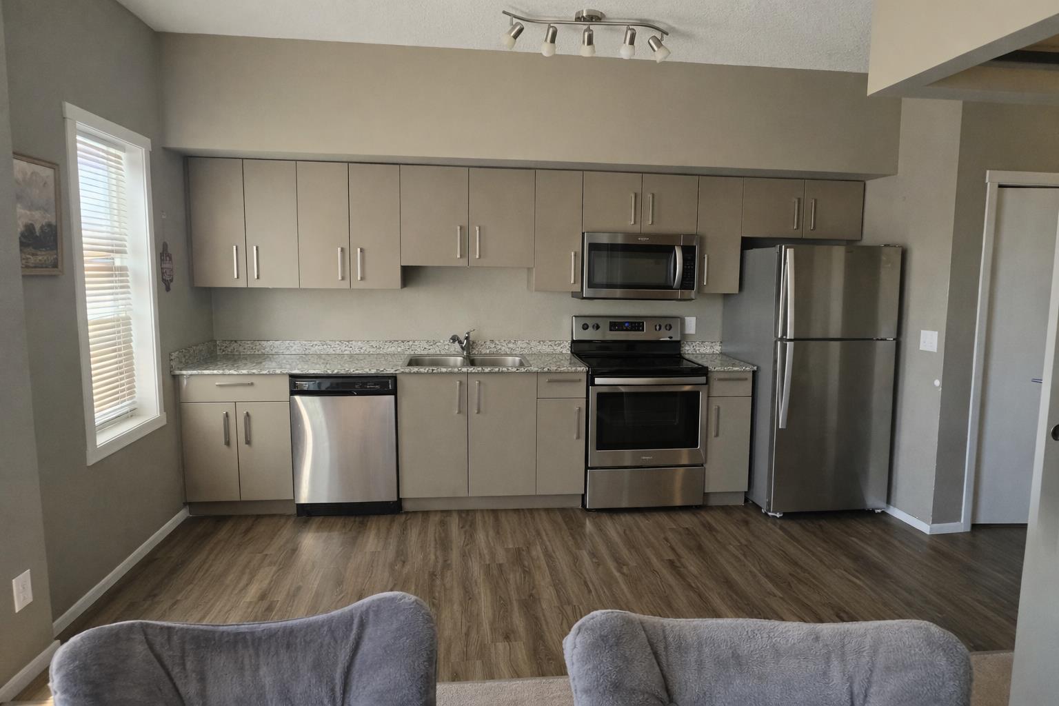 4641 128 Avenue NE 1609