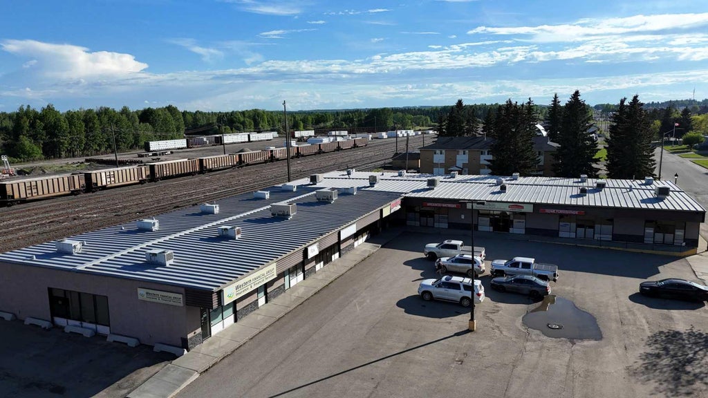 Photo of 5025 1 Avenue, Edson, AB T7E 1S9 (MLS # A2337184)