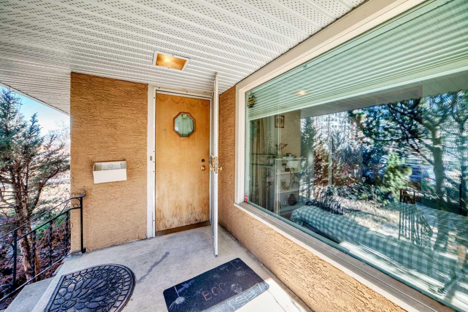 2328 Capitol Hill Crescent NW