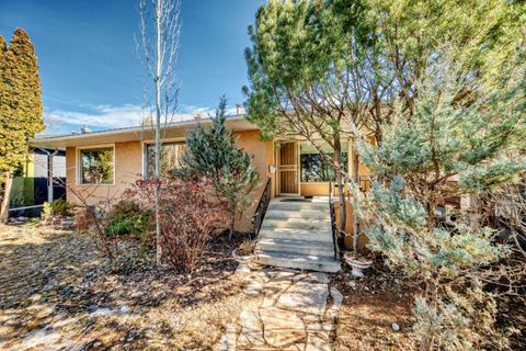 Photo of 2328 Capitol Hill Crescent NW, Calgary, AB T2M 4C1 (MLS # A2298319)