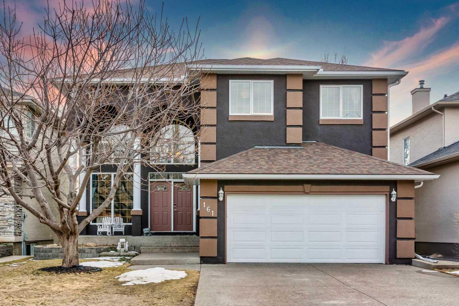 161 Panorama Hills View NW