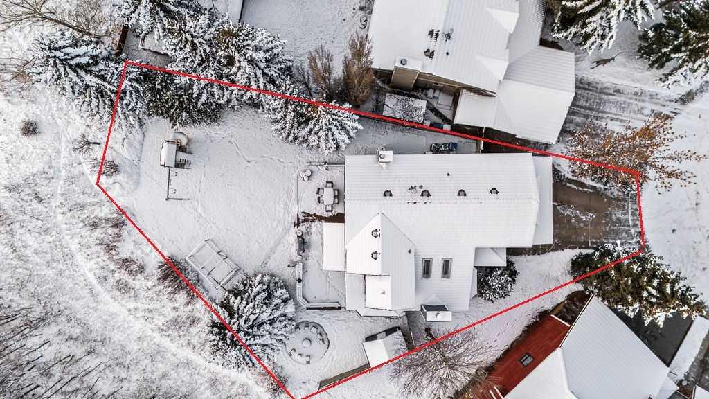 15 Strathlorne Bay SW