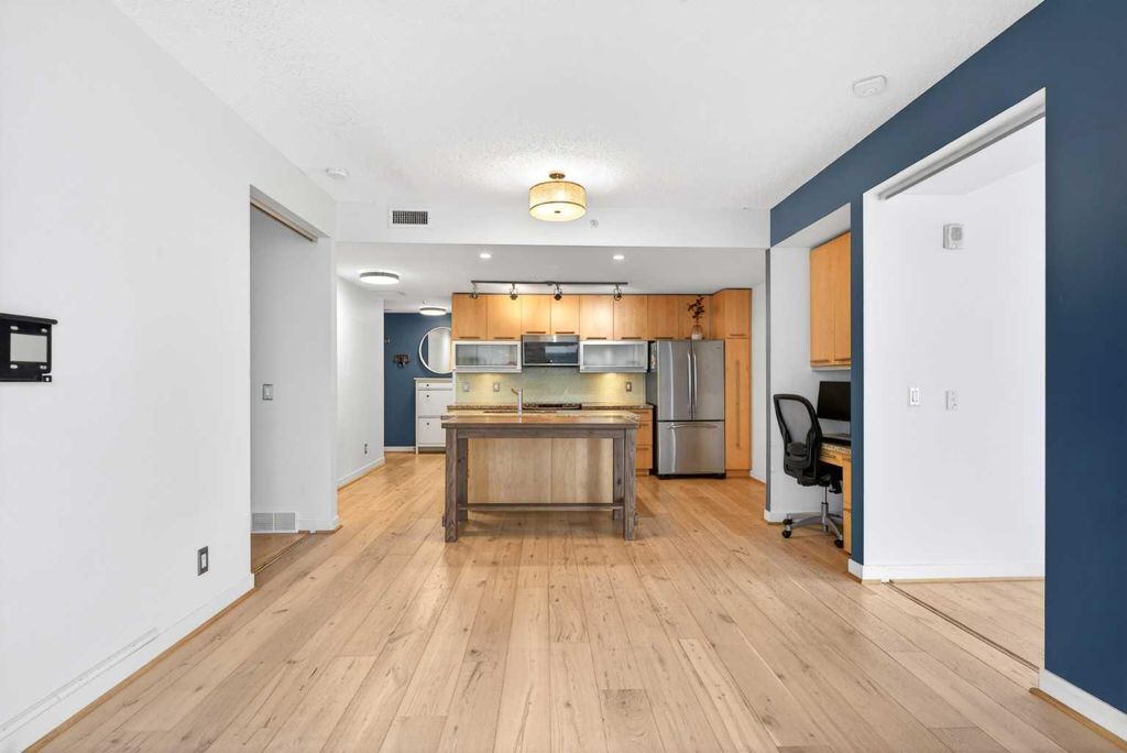 Photo of 215 13 Avenue SW #1901, Calgary, AB T2R 0V6 (MLS # A2299741)