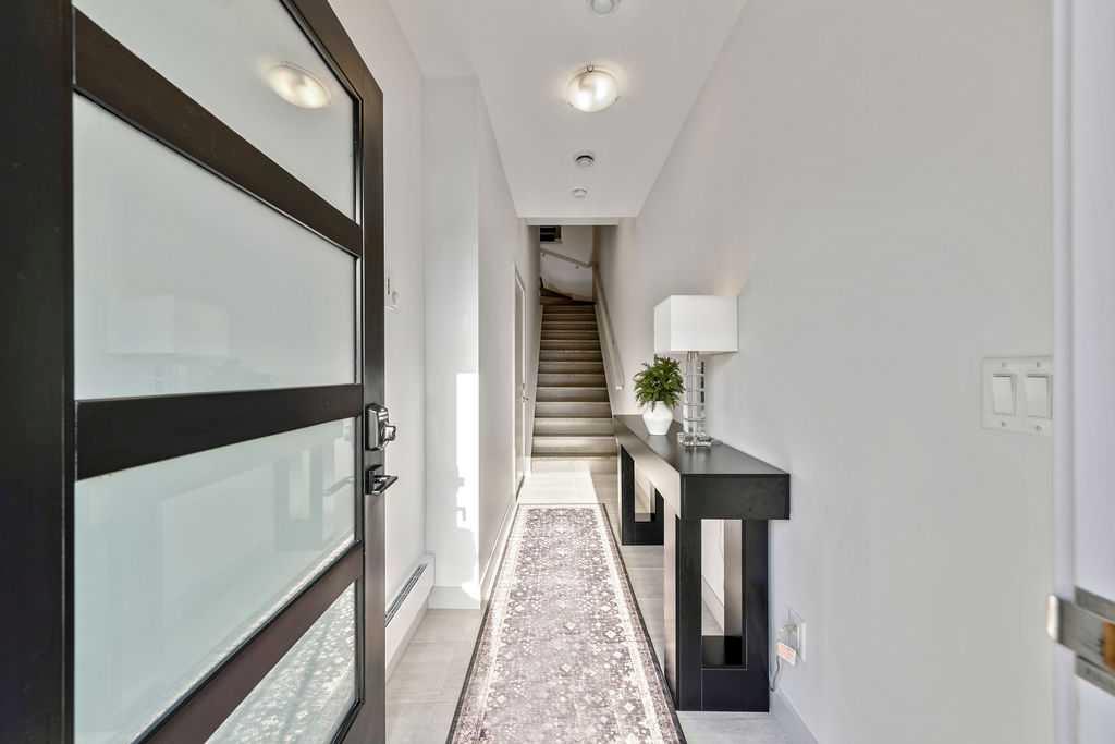 81 Greenbriar Place NW 102