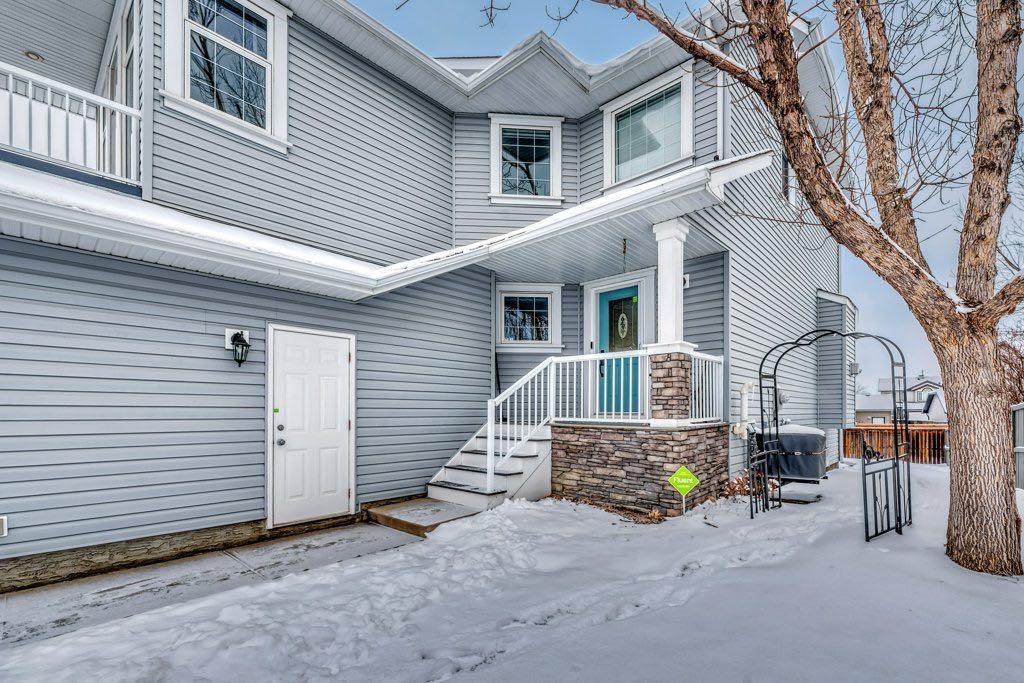 144 Springmere Close