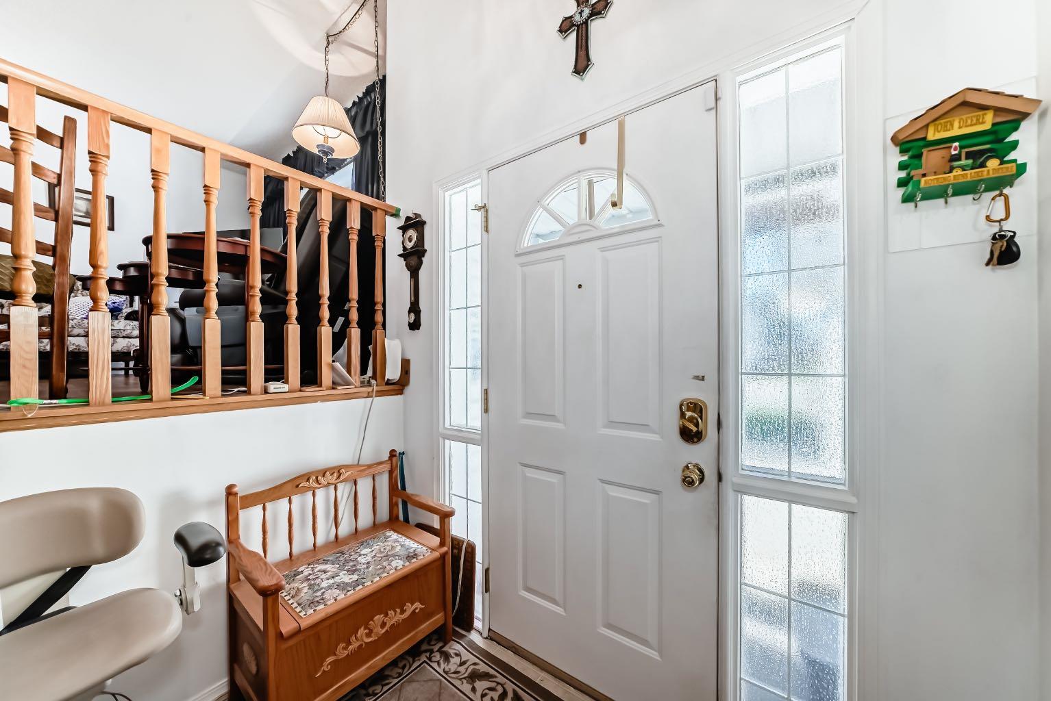 21 Strathmore Lakes Way