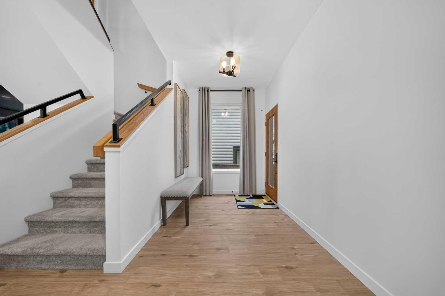4372 Fairmont Gate S