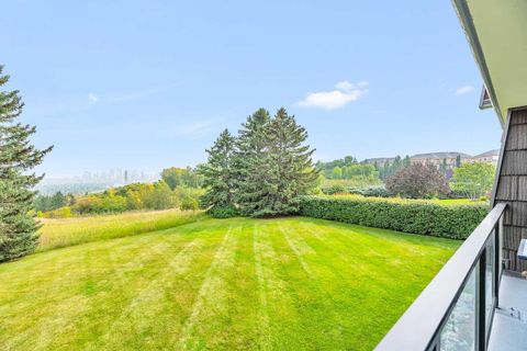 516 Cedar Crescent SW 102 Calgary AB T3C 2Y8