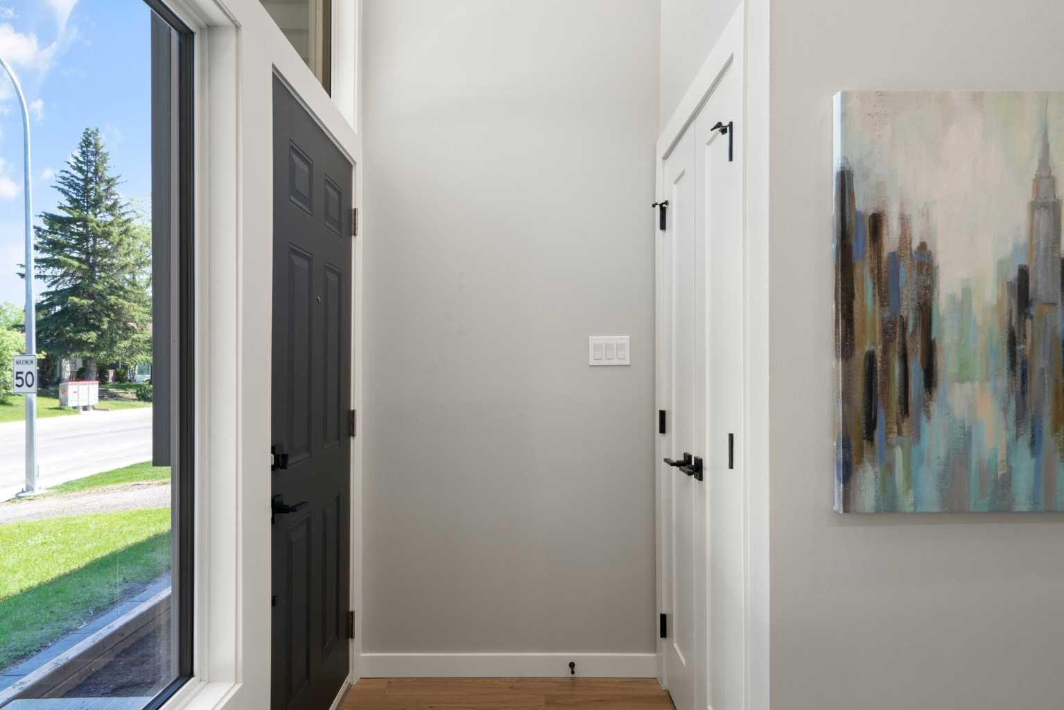 1039 Lake Bonavista Drive SE