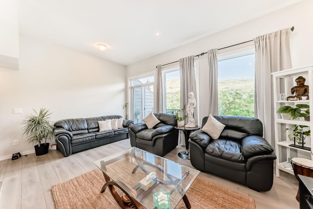 Photo of 206 Cranbrook Square SE, Calgary, AB T3M 3E3 (MLS # A2299982)