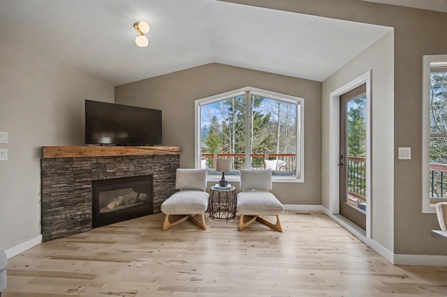 921 Lawrence Grassi Ridge