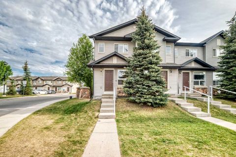 Photo of 501 Saddlecrest Boulevard NE, Calgary, AB T3J 0G2 (MLS # A2316256)