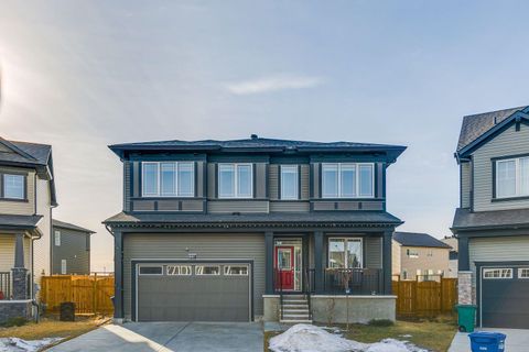 557 Southwinds Close SW Airdrie AB T4B 5L5