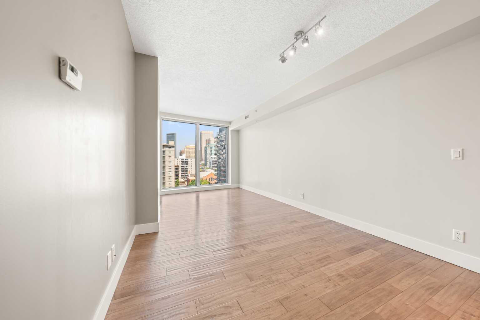 817 15 Avenue SW 808