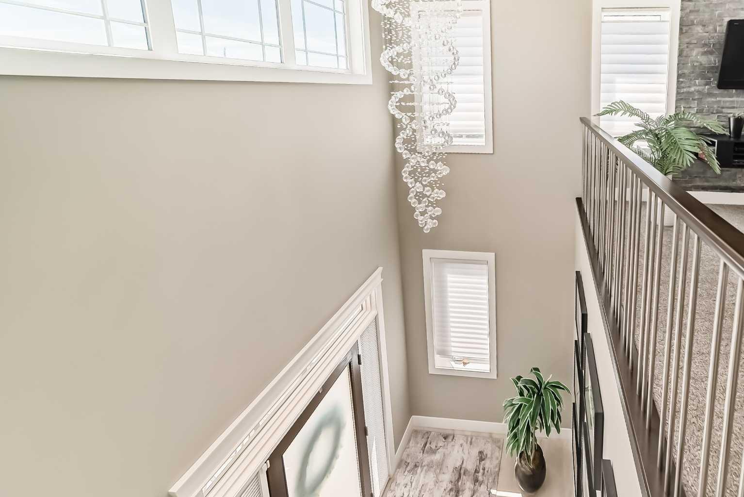 120 KINNIBURGH Circle
