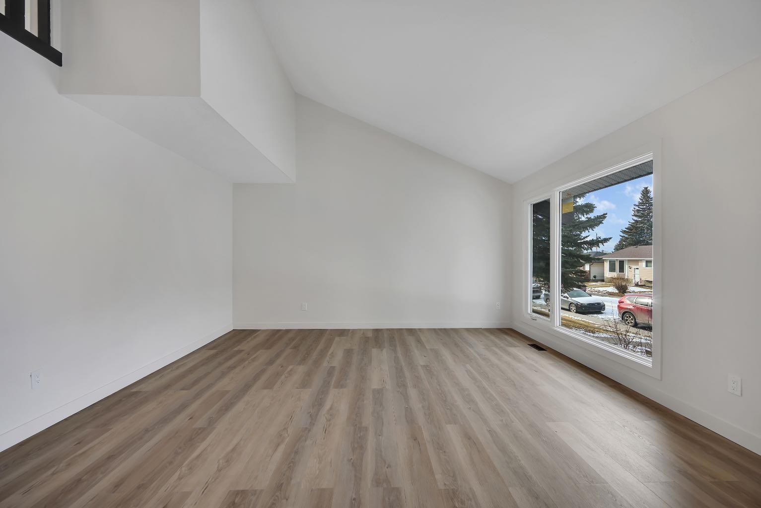 308 Doverview Crescent SE