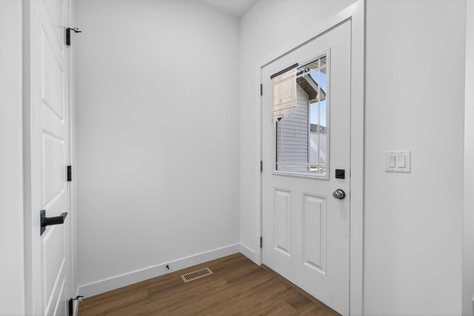 13 Hotchkiss Garden SE