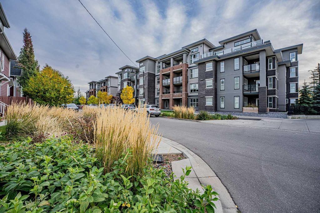 Photo of 95 Burma Star Road SW #3218, Calgary, AB T3E 6L1 (MLS # A2283196)