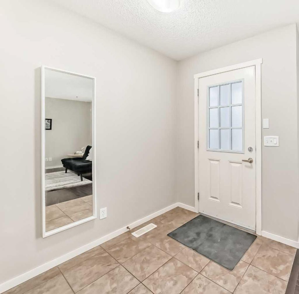 Photo of 822 Panatella Boulevard NW, Calgary, AB T3K 0N7 (MLS # A2284706)