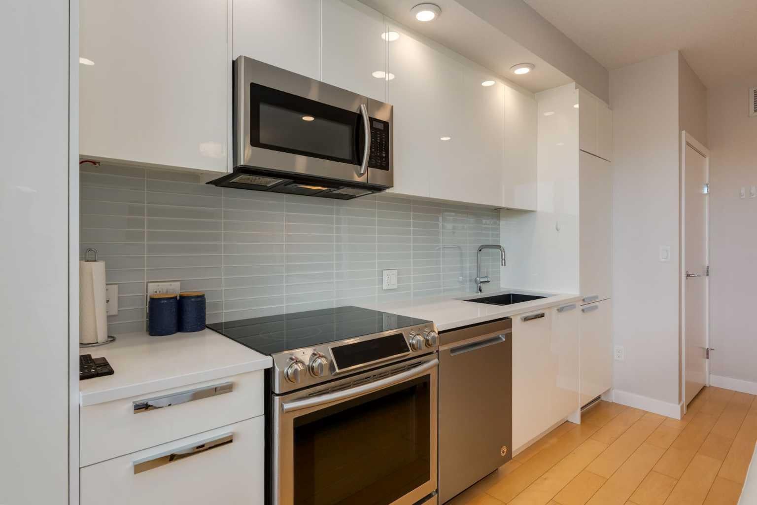 1234 5 Avenue NW 1408