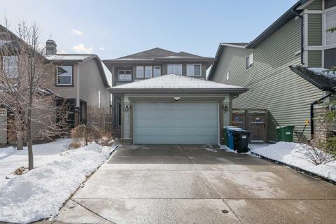 18 Autumn Circle SE Calgary AB T3M 0J6
