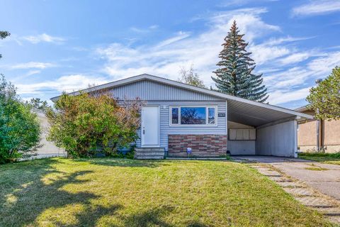Photo of 10619 Elbow Drive SW, Calgary, AB T2W 1G3 (MLS # A2327013)