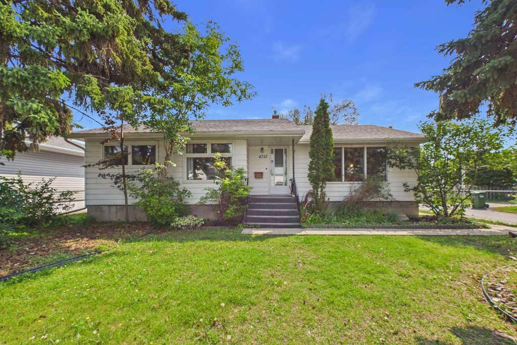 Photo of 4715 43a Avenue, Red Deer, AB T4N 3G9 (MLS # A2331059)